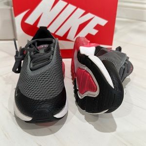 Pink Nike airmax 270